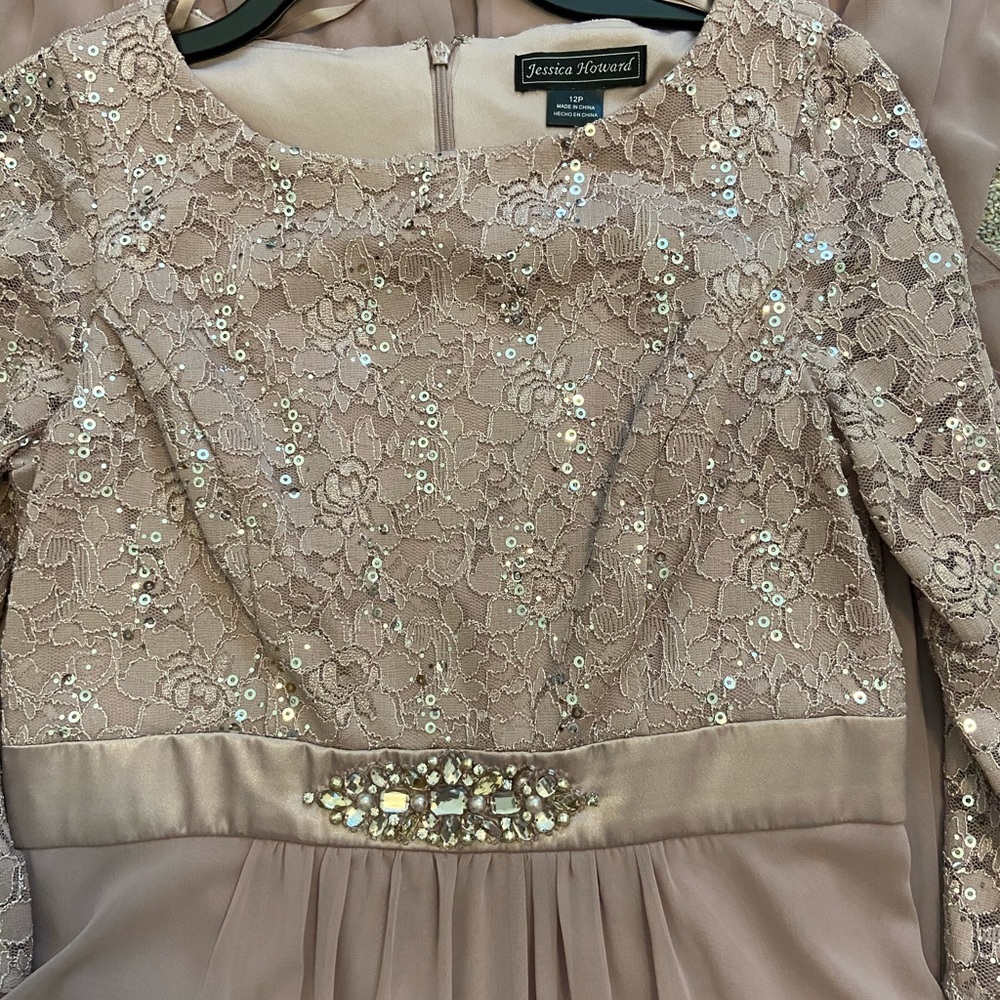 Dress - Picture 3 of 5